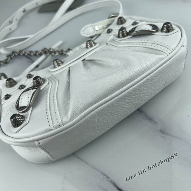 Balenciaga專櫃爆款Le Cagole單肩斜挎包機車包 巴黎世家迷你爆裂紋白色銀扣半月牙腋下包 fyj1182